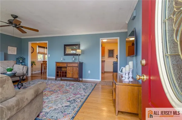 $499,900 | 214 Vesper Avenue, Middlesex, NJ 08846