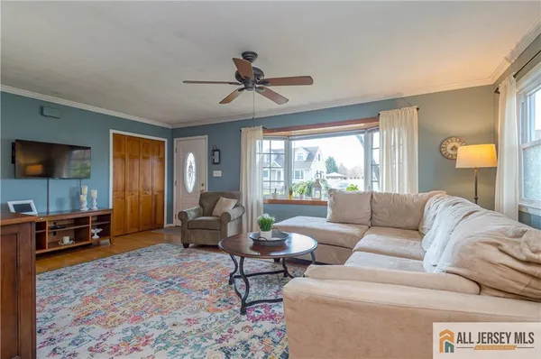 $499,900 | 214 Vesper Avenue, Middlesex, NJ 08846