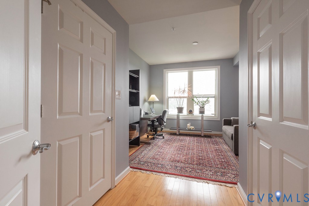 4820 Old Main Street, Unit 511 Henrico, VA 23231 - Photo 33 of 51 a living room with furniture and a large window