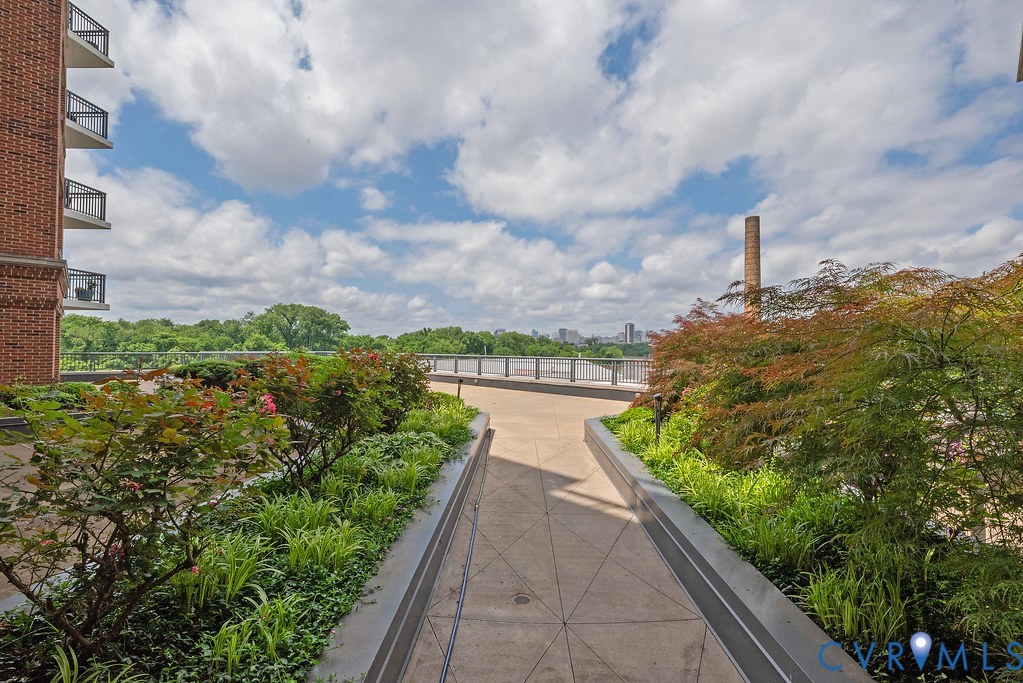 4820 Old Main Street, Unit 511 Henrico, VA 23231 - Photo 41 of 51 a view of a pathway both side of building