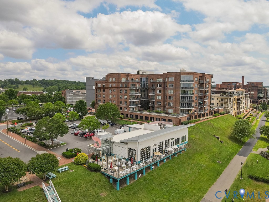 4820 Old Main Street, Unit 511 Henrico, VA 23231 - Photo 47 of 51 a view of a city that has tall buildings