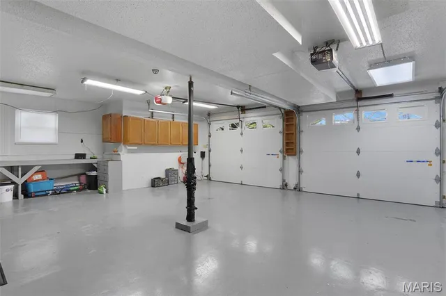 $250,000 | 5 Olivia Lane, Glen Carbon, IL 62034