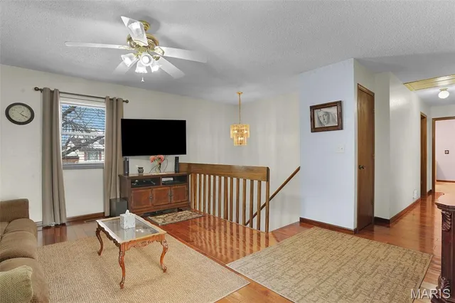 $250,000 | 5 Olivia Lane, Glen Carbon, IL 62034