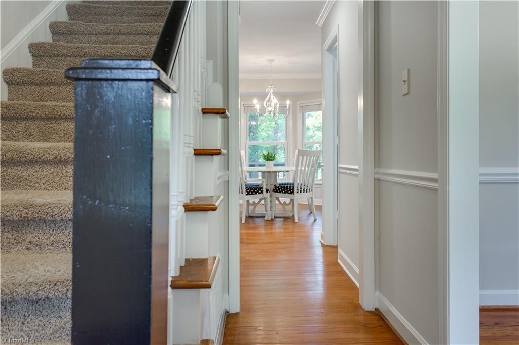 7004 Ridge Haven Road Greensboro, NC 27410 - Photo 18 of 29 2nd Floor Open Hallway!