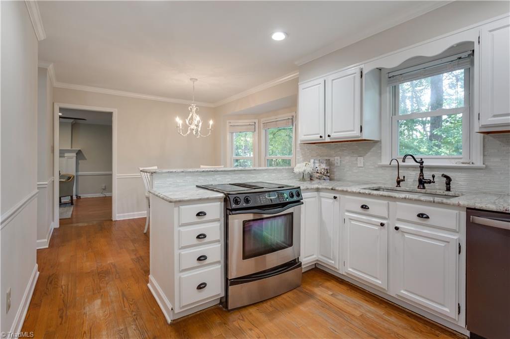 7004 Ridge Haven Road Greensboro, NC 27410 - Photo 10 of 29 Wonderful Kitchen!