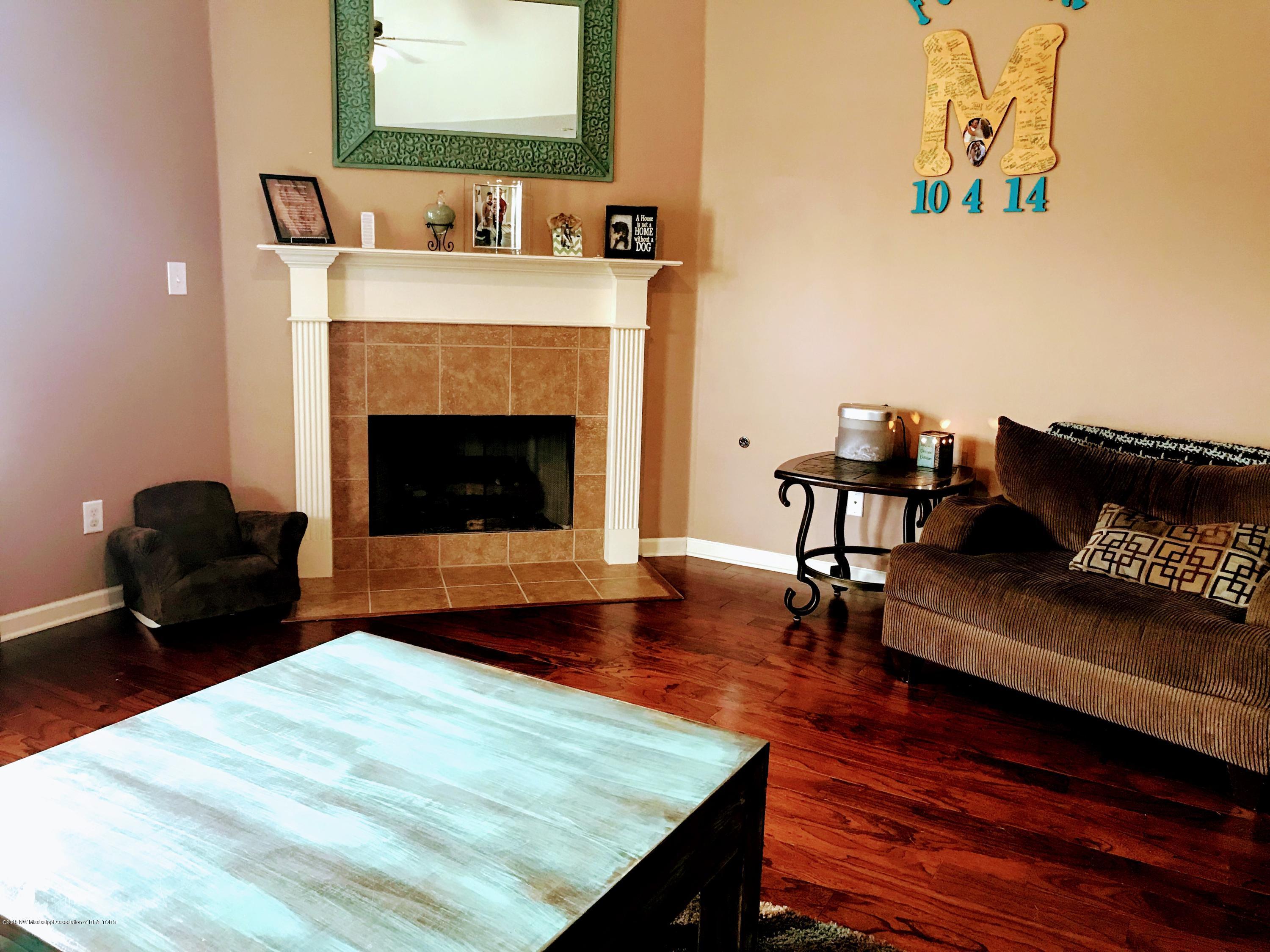 373 Vaiden Ridge South Hernando, MS 38632 - Photo 7 of 16 living room3