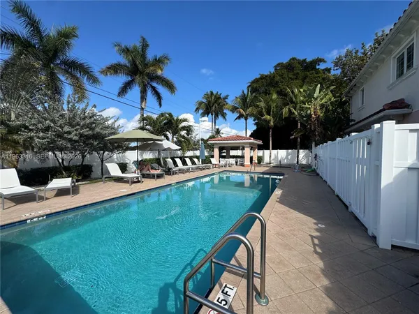 $3,600 | 2333 Southeast 5th Street, Pompano Beach, FL 33062