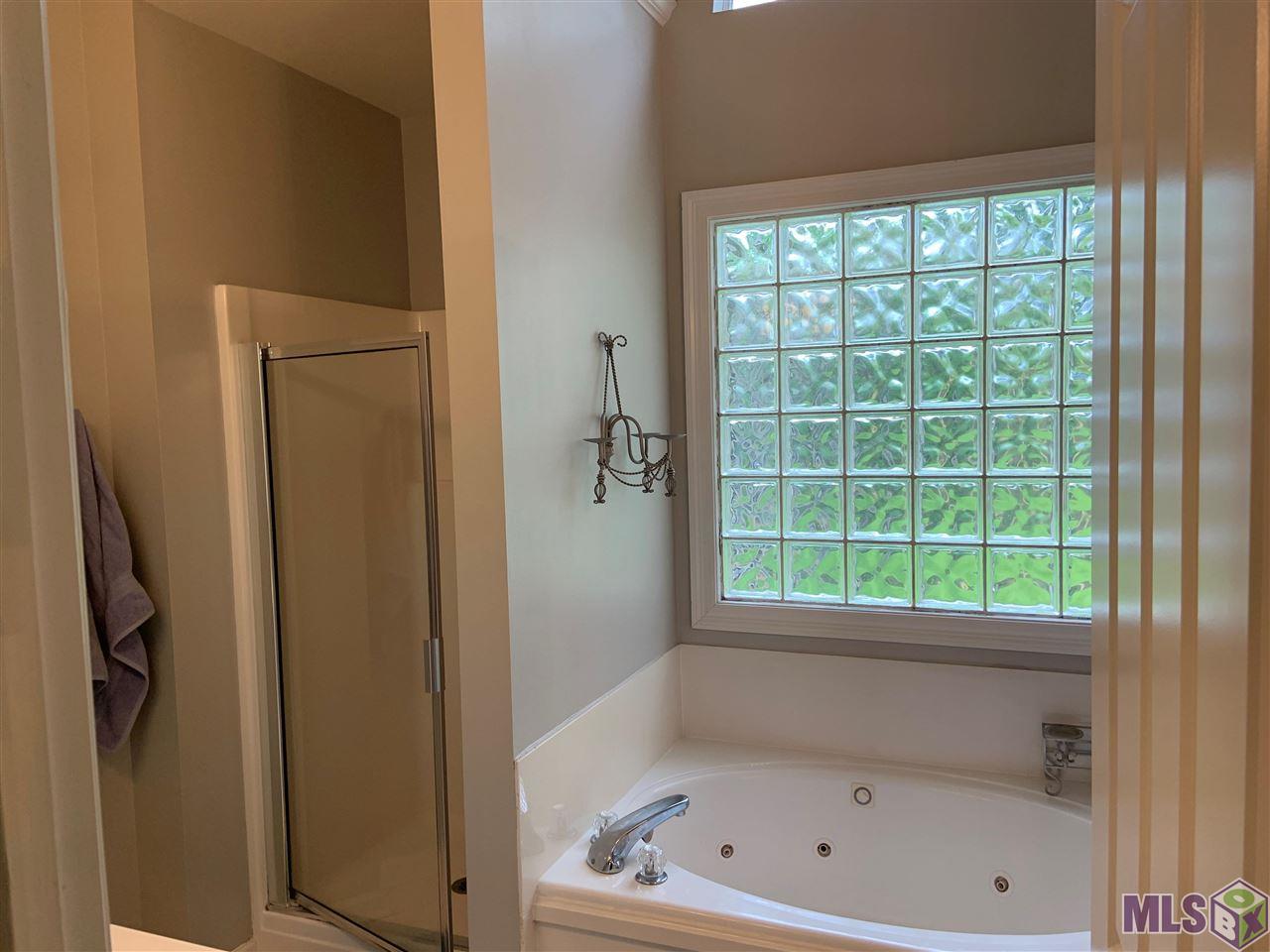 10581 Springglen Court Baton Rouge, LA 70810 - Photo 11 of 18