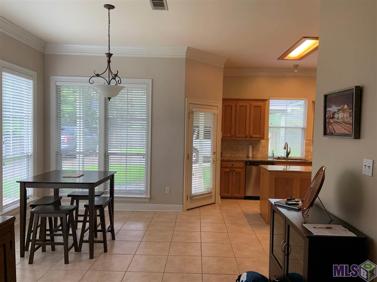 10581 Springglen Court Baton Rouge, LA 70810 - Photo 4 of 18