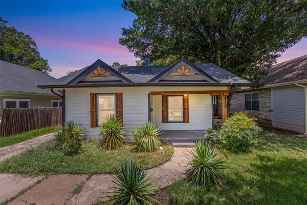 $2,250 | 418 Lillian Street, Dallas, TX 75211