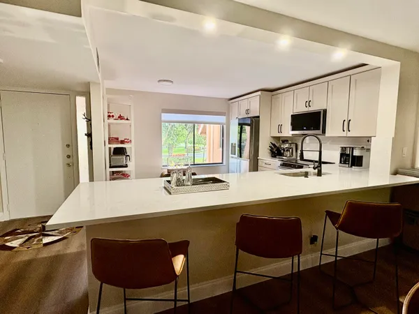 $3,200 | 11280 Green Lake Drive, Unit 203, Boynton Beach, FL 33437
