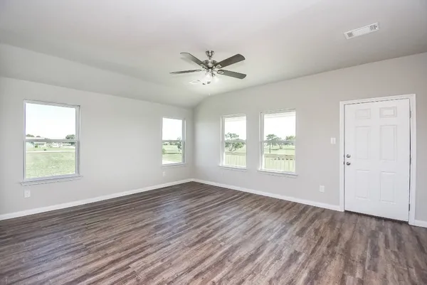 $1,800 | 544 Buckskin Drive, Palacios, TX 77465