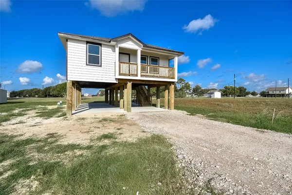 $1,800 | 544 Buckskin Drive, Palacios, TX 77465