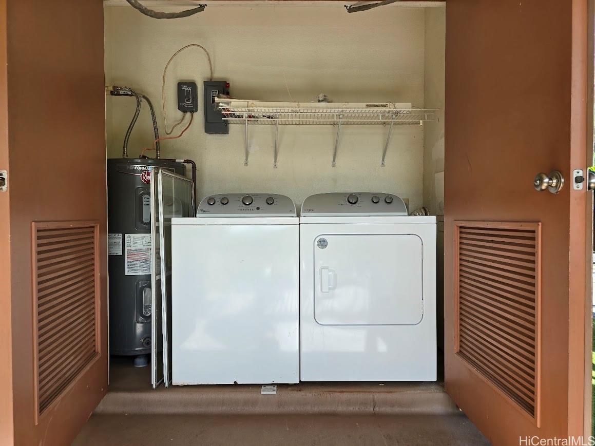 91-1109 Namahoe Street, Unit 1L Kapolei, HI 96707 - Photo 14 of 18 a utility room with dryer and washer