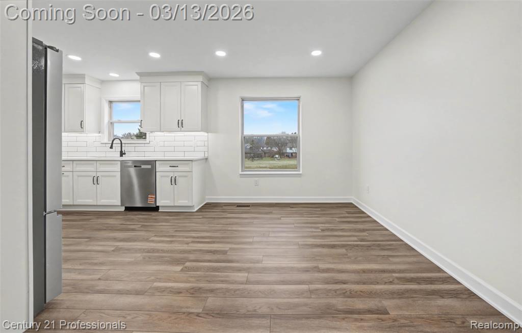 351 Coldiron Drive Rochester Hills, MI 48307 - Photo 4 of 41