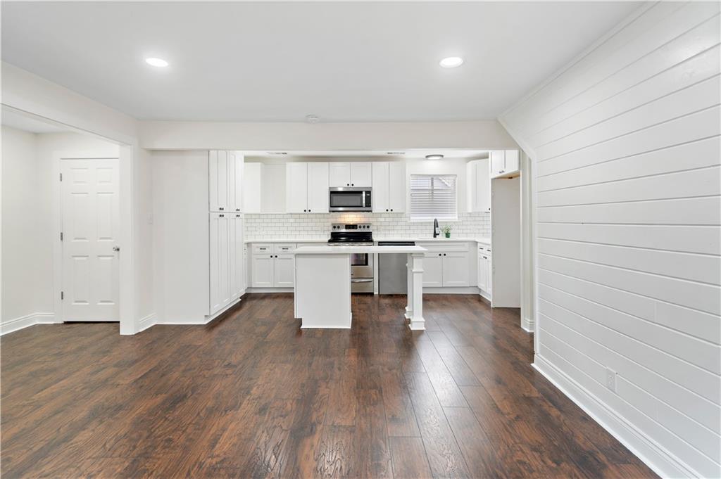 22597 Hoffman Road Mandeville, LA 70471 - Photo 4 of 25 Gallery Image 4