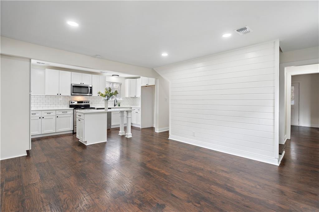 22597 Hoffman Road Mandeville, LA 70471 - Photo 6 of 25 Gallery Image 6
