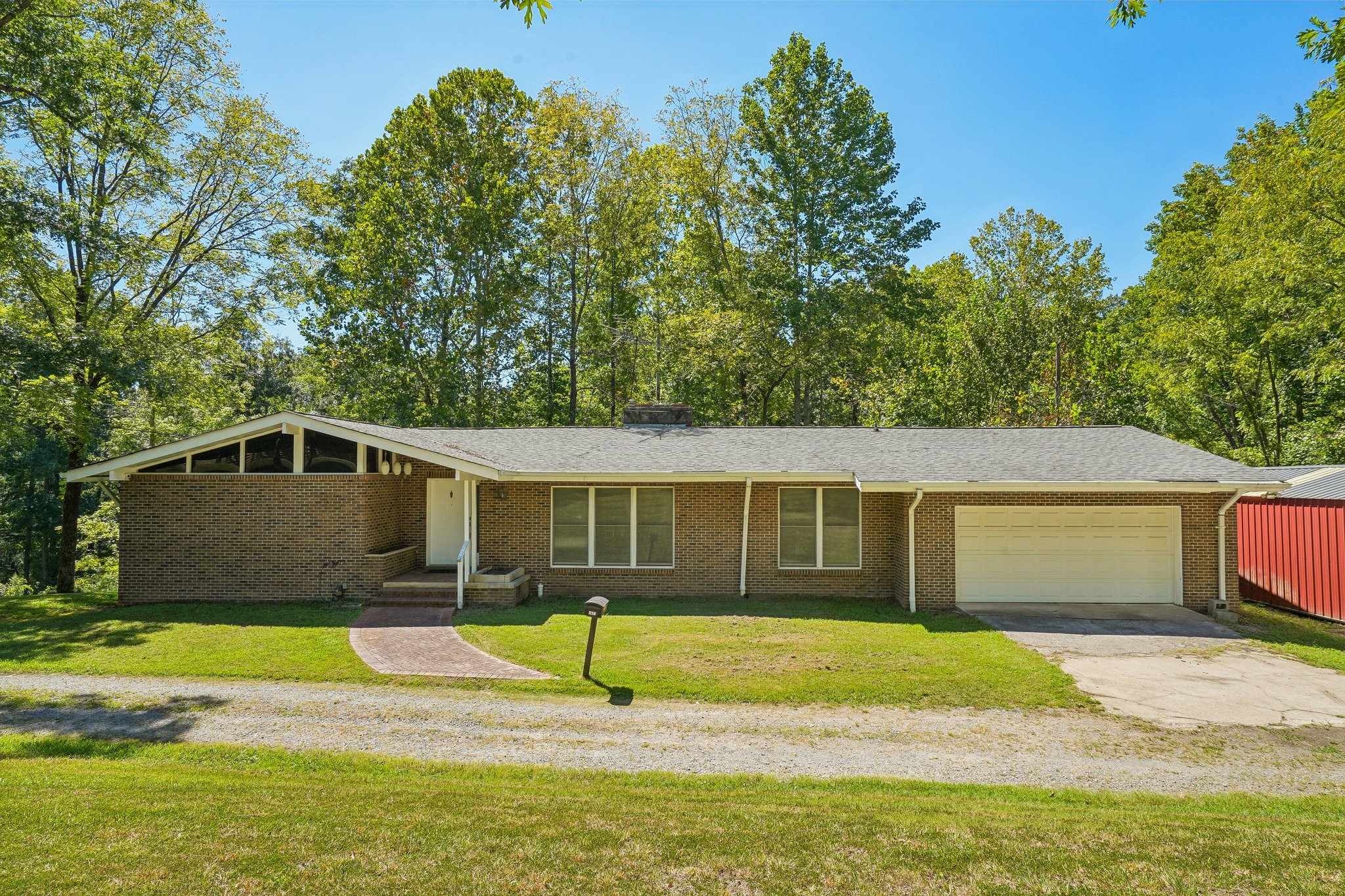 1071 Simms Heights Road Kingston Springs, TN 37082 - Photo 1 of 80 Gallery Image 1