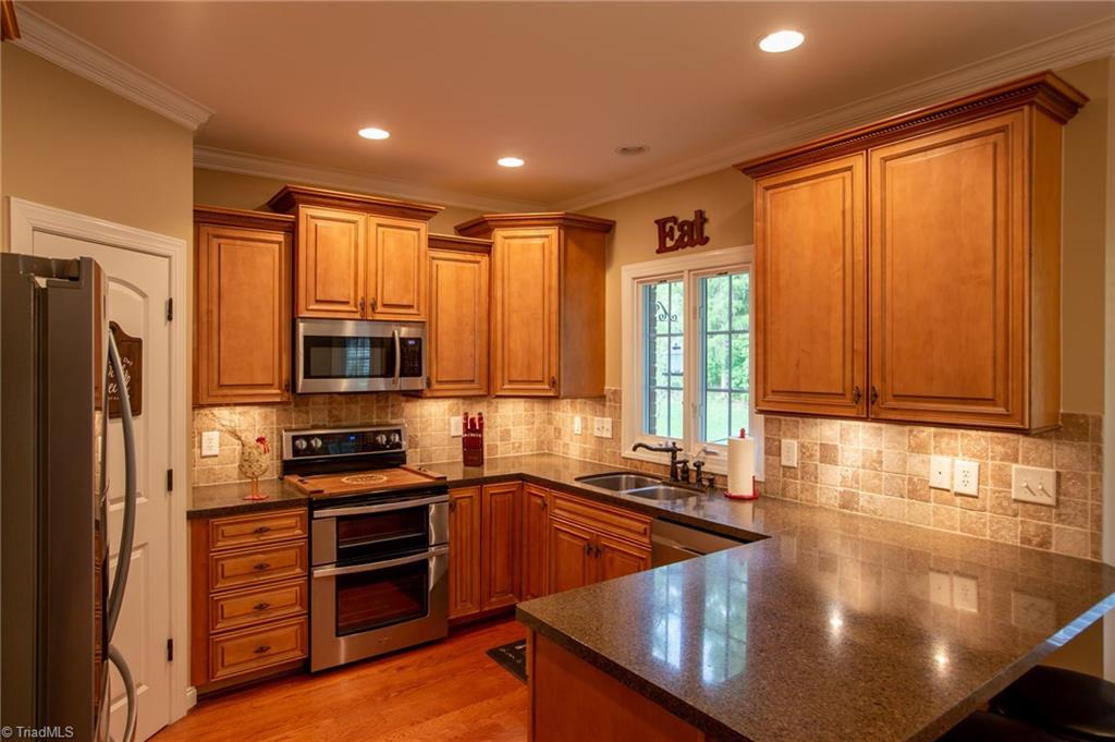 226 Ashbrook Road Thomasville, NC 27360 - Photo 11 of 30 Gallery Image 11