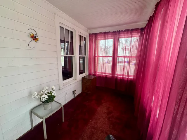 $295,000 | 165 Franklin Avenue, Aurora, IL 60506