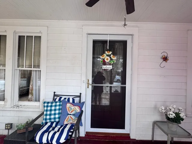 $295,000 | 165 Franklin Avenue, Aurora, IL 60506