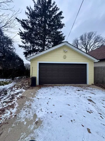 $295,000 | 165 Franklin Avenue, Aurora, IL 60506