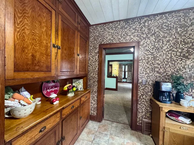 $295,000 | 165 Franklin Avenue, Aurora, IL 60506