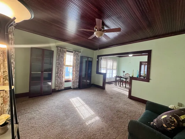 $295,000 | 165 Franklin Avenue, Aurora, IL 60506