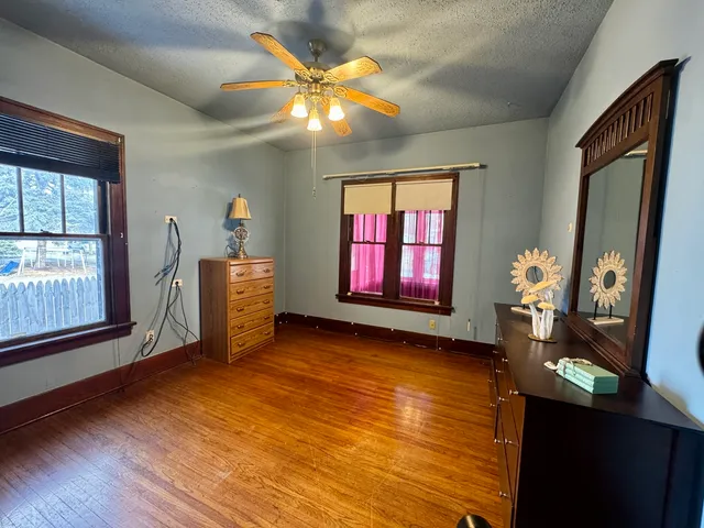 $295,000 | 165 Franklin Avenue, Aurora, IL 60506