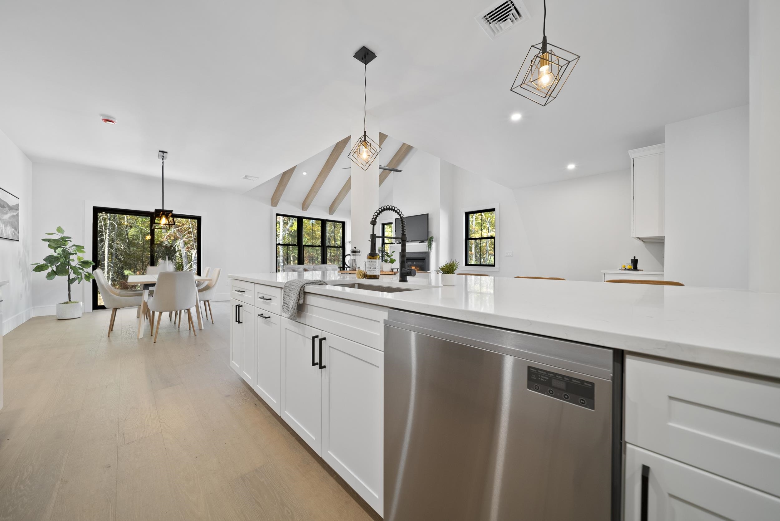 44 Trails Edge Road Windham, NH 03087 - Photo 15 of 45