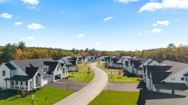 $1,010,000 | 44 Trails Edge Road, Windham, NH 03087