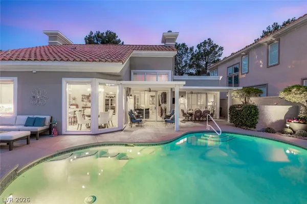 $1,250,000 | 8936 Rainbow Ridge Drive, Las Vegas, NV 89117