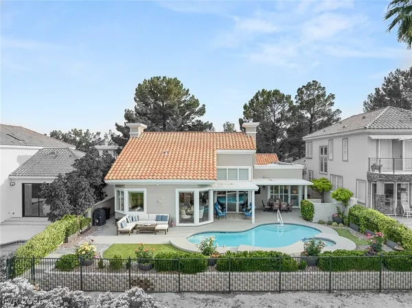 $1,250,000 | 8936 Rainbow Ridge Drive, Las Vegas, NV 89117