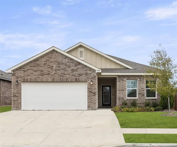 $2,250 | 1540 Shadow Hawk Drive, Fort Worth, TX 76052