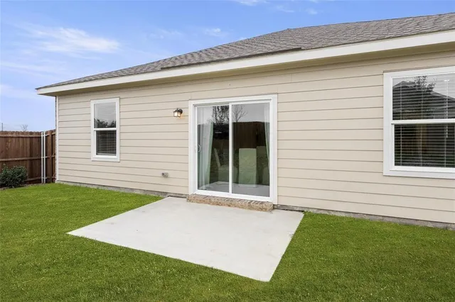 $2,250 | 1540 Shadow Hawk Drive, Fort Worth, TX 76052