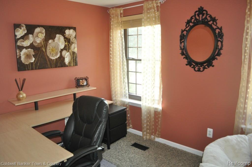 662 Glenwyth Road Brighton, MI 48116 - Photo 25 of 36 bedroom 3