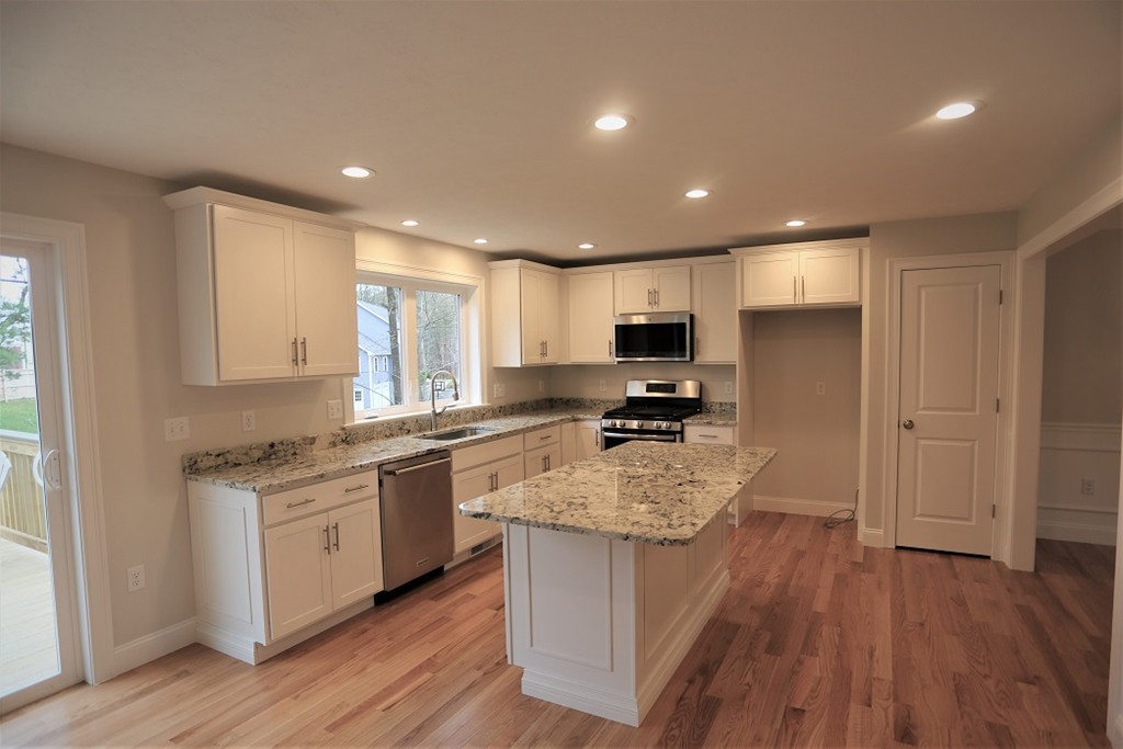 33 Hayward Street Hopkinton, MA 01748 - Photo 3 of 13