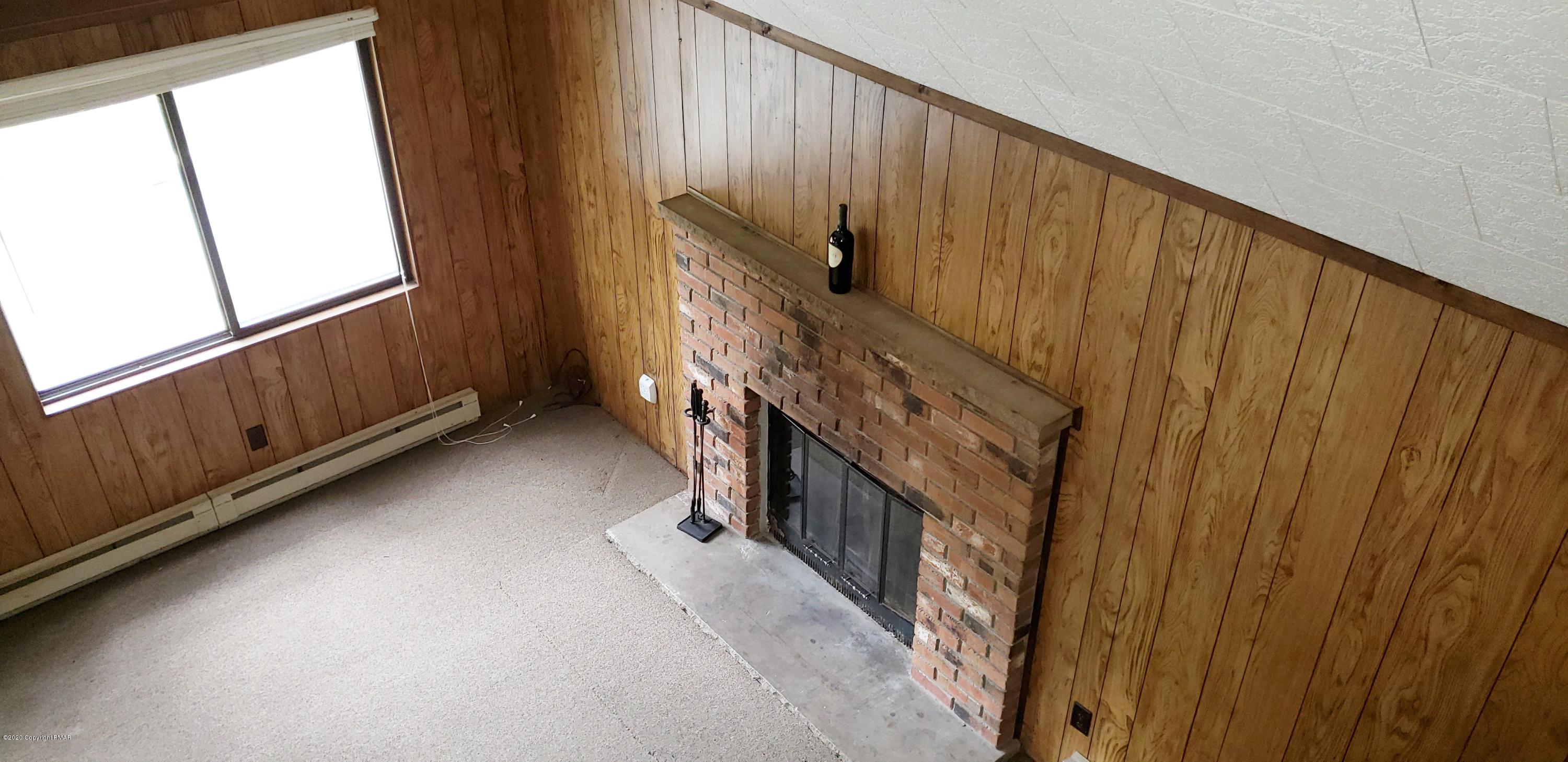 164 Spring Drive Dingmans Ferry, PA 18328 - Photo 5 of 11 a view of an entryway