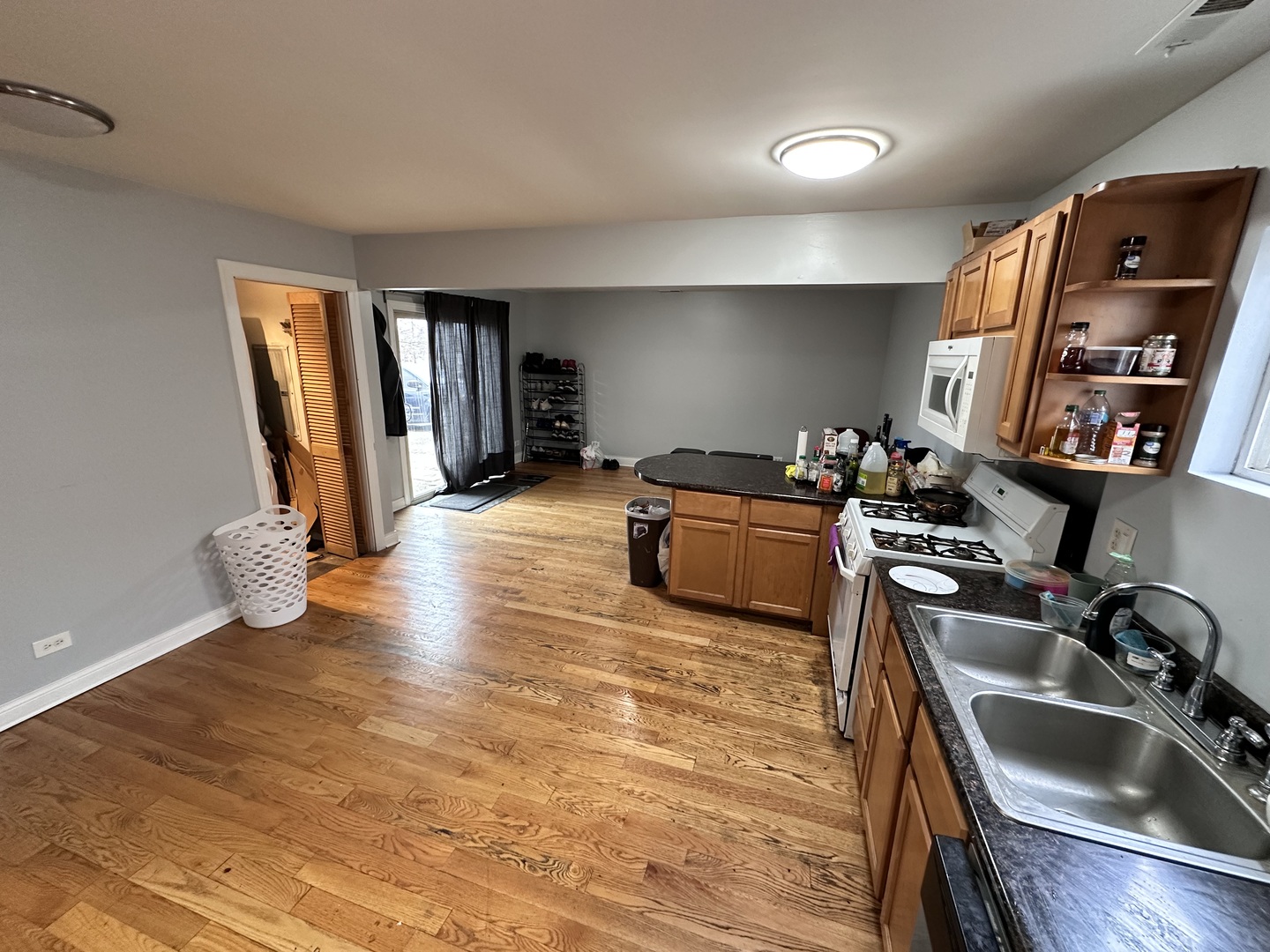 263 Blackberry Drive Bolingbrook, IL 60440 - Photo 20 of 50 a kitchen with stainless steel appliances granite countertop a sink and a refrigerator
