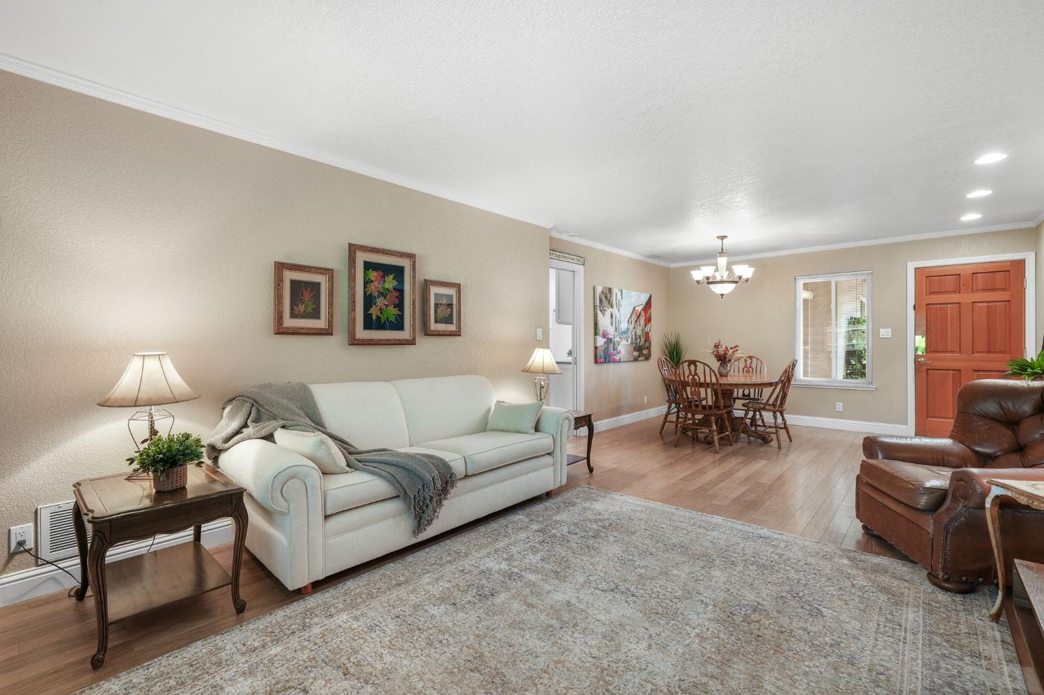 2276 El Cejo Circle Rancho Cordova, CA 95670 - Photo 6 of 41