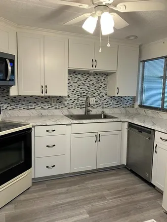 $159,900 | 1305 Mohawk Circle, Tavares, FL 32778