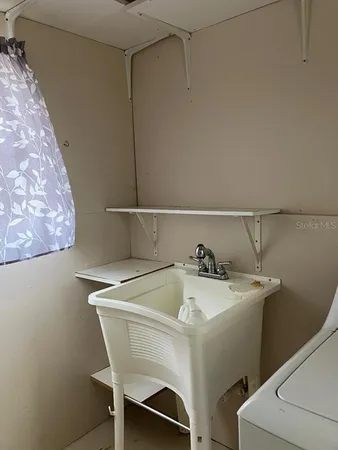 $159,900 | 1305 Mohawk Circle, Tavares, FL 32778