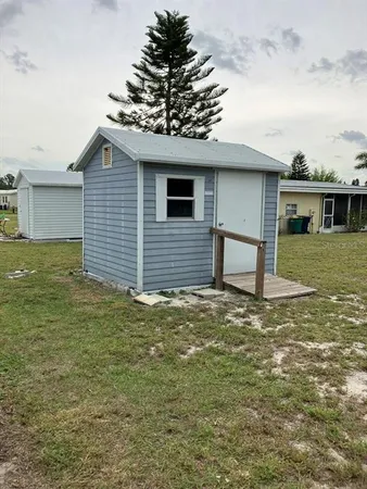 $159,900 | 1305 Mohawk Circle, Tavares, FL 32778