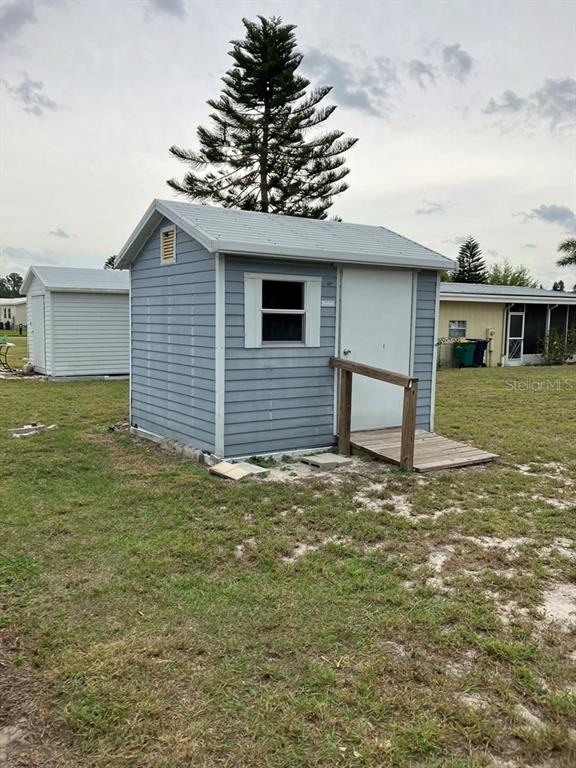 1305 Mohawk Circle Tavares, FL 32778 - Photo 9 of 31