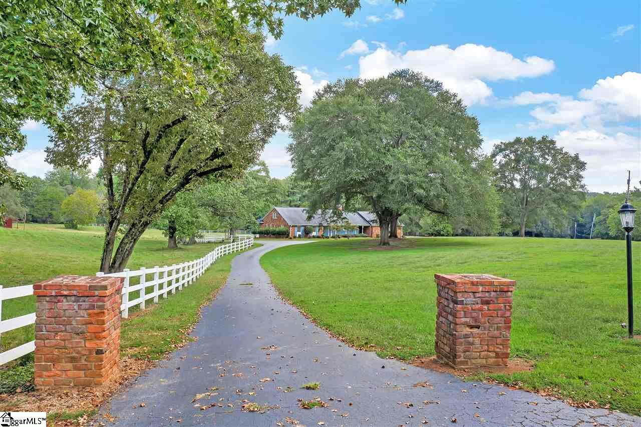 1007 Seven Springs Road Spartanburg, SC 29307 - Photo 1 of 32 Gallery Image 1