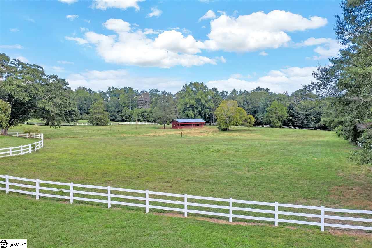 1007 Seven Springs Road Spartanburg, SC 29307 - Photo 4 of 32 Gallery Image 4
