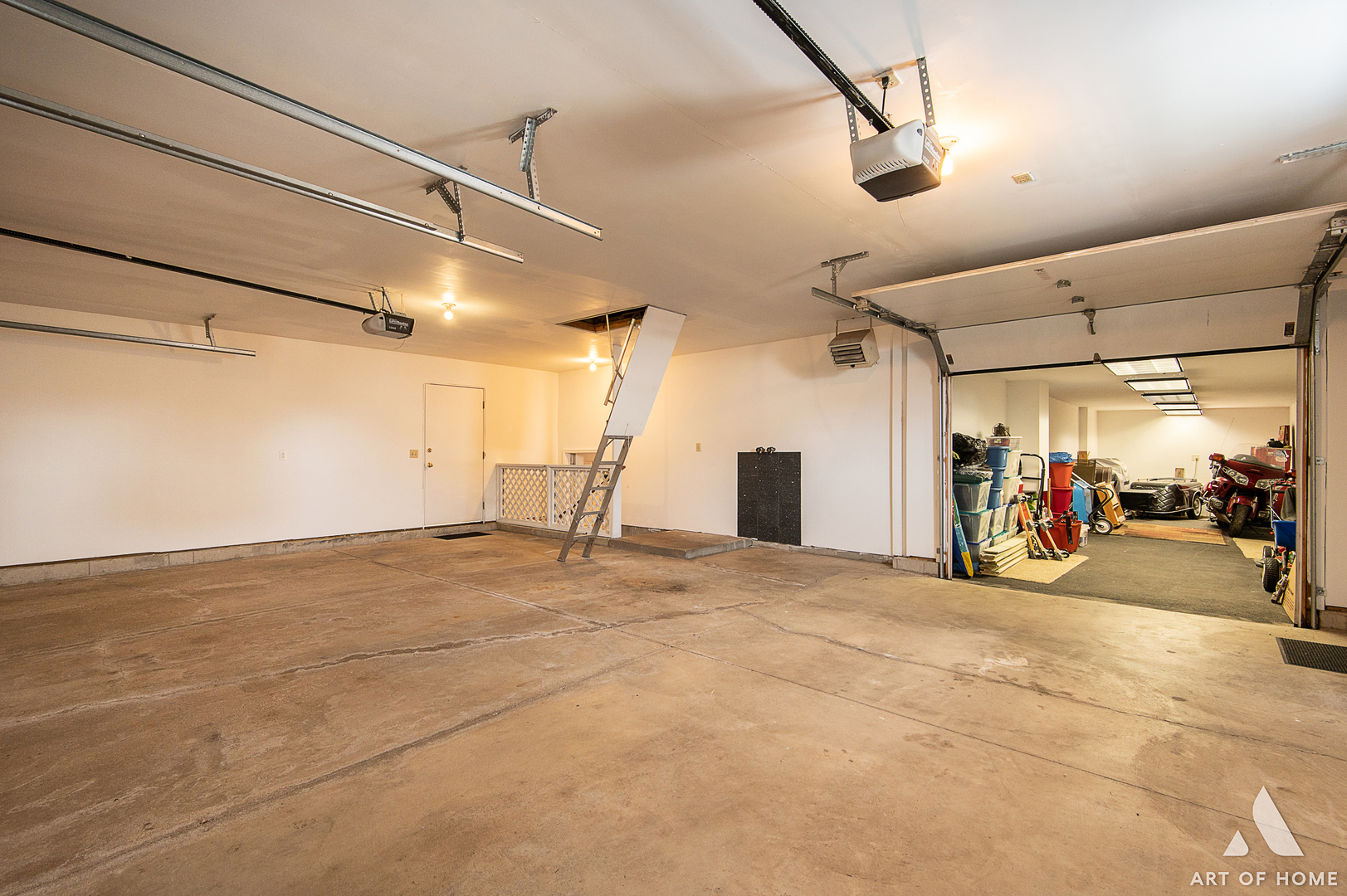 407 Wimbleton Trail McHenry, IL 60050 - Photo 27 of 38 a view of a garage