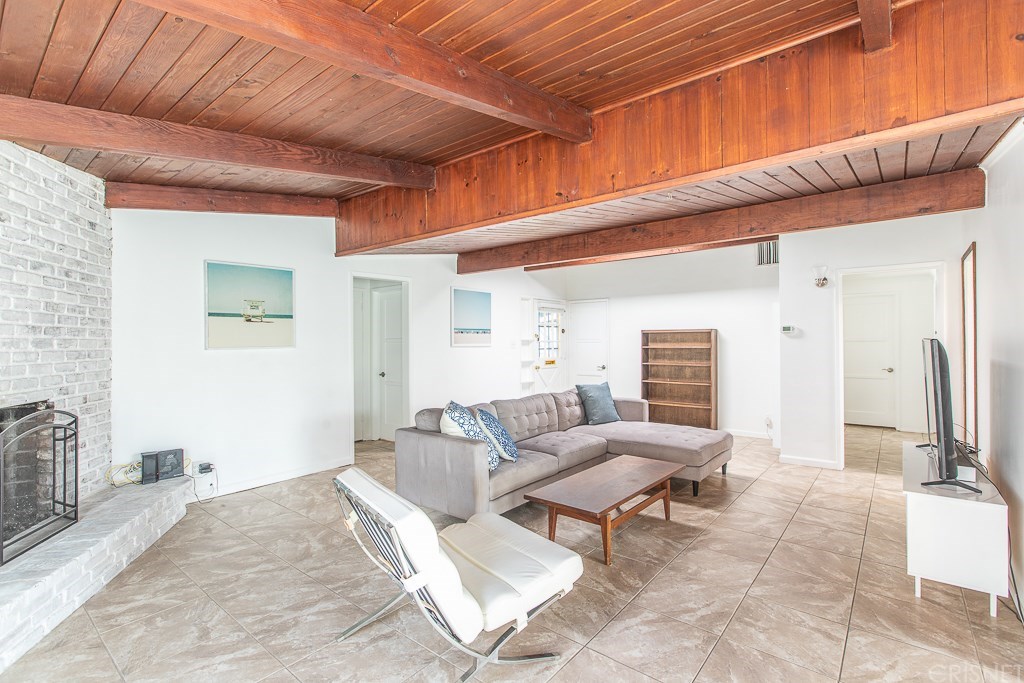 13961 Stroud Street Panorama City, CA 91402 - Photo 12 of 40