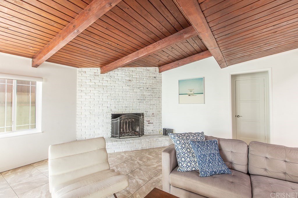 13961 Stroud Street Panorama City, CA 91402 - Photo 14 of 40