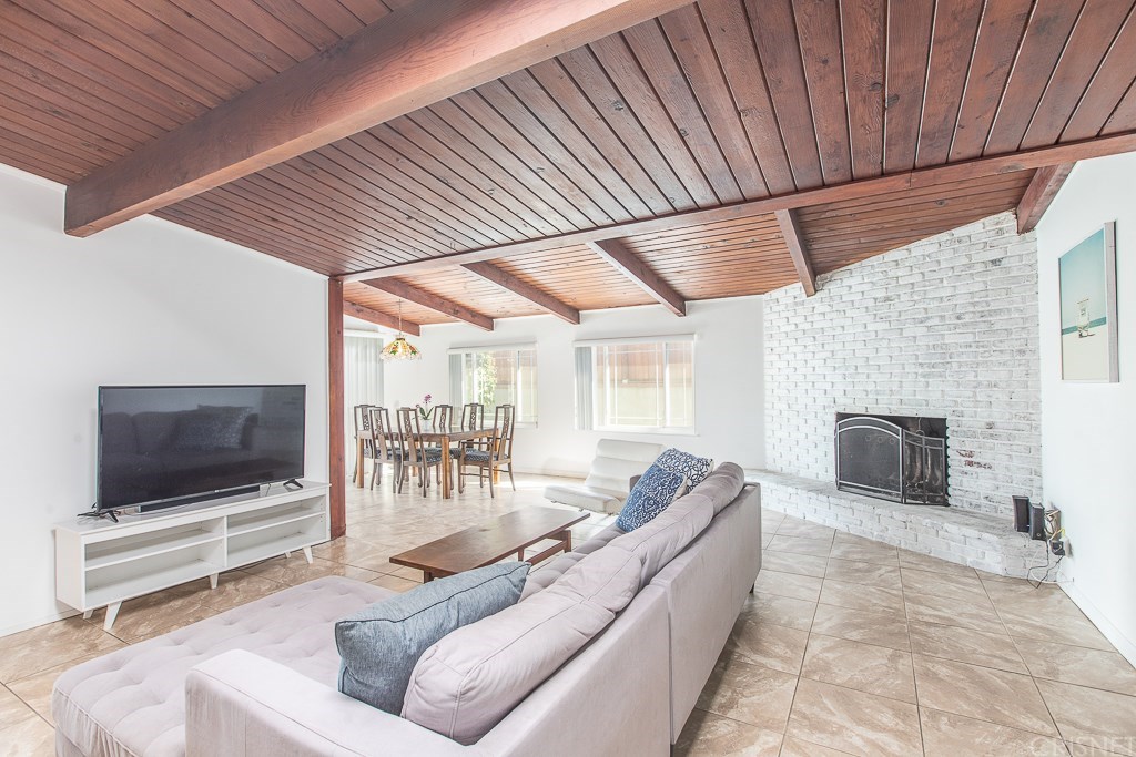 13961 Stroud Street Panorama City, CA 91402 - Photo 15 of 40